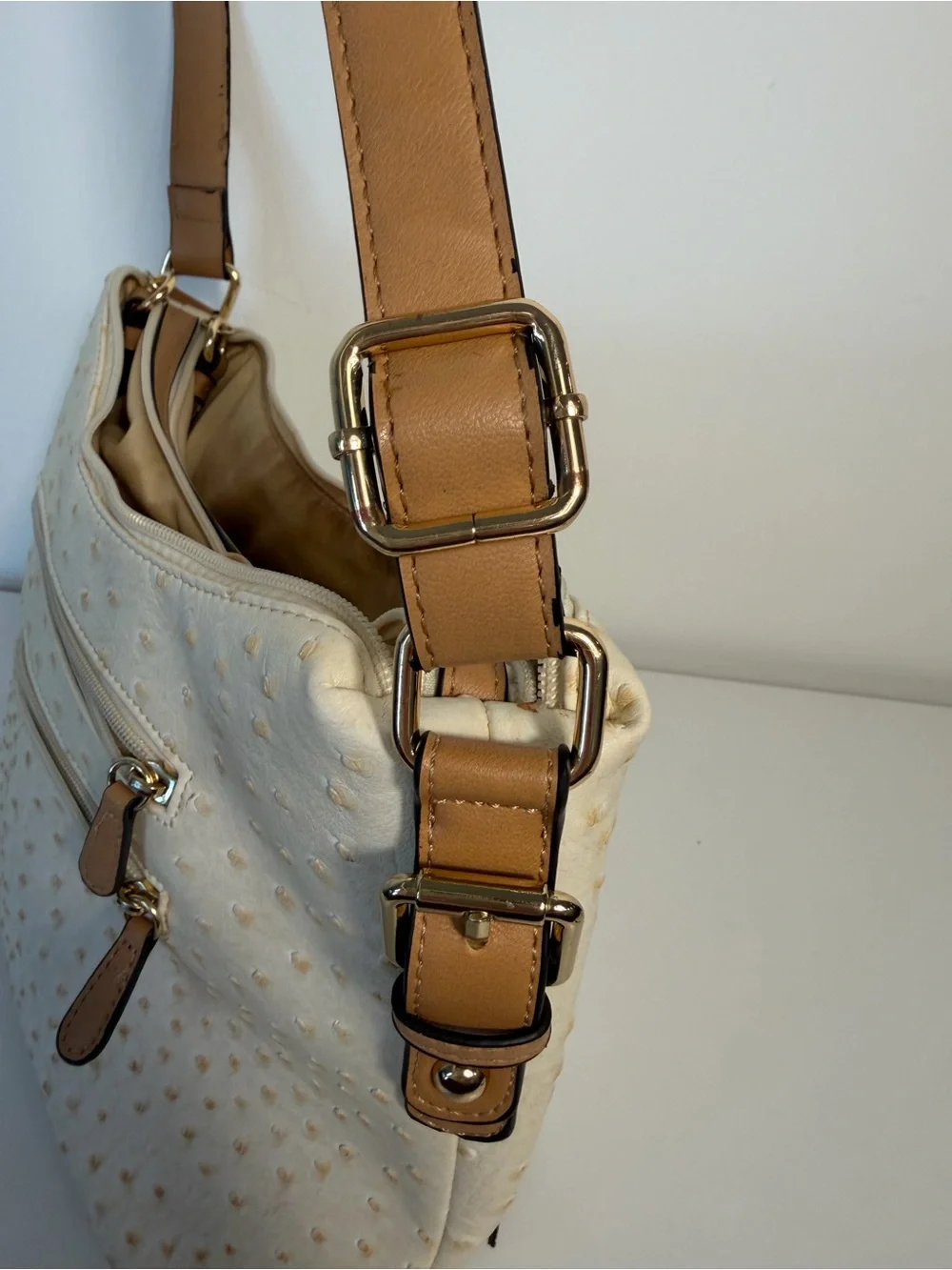 Gianni Bini Cream Textured Shoulder Bag Tan Strap ostrich hobo Y2K purse ivory